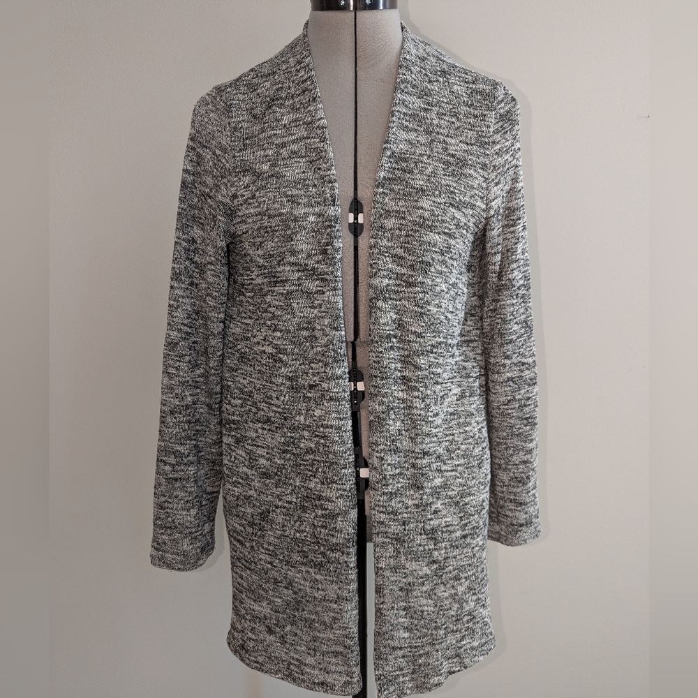 Divided by H&M Black and White Lightweight Sweater Cardigan SIZE MEDIUM